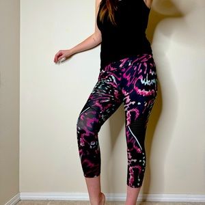 Women’s bold print leggings